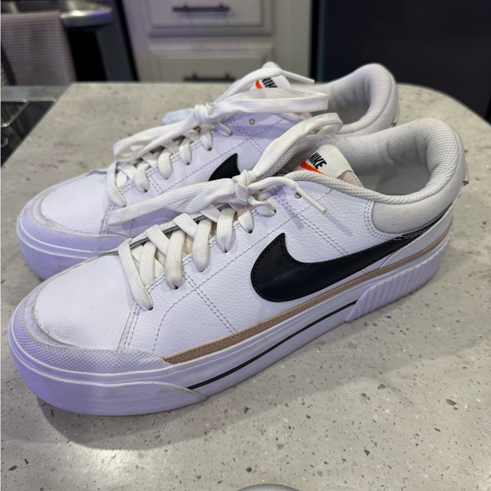 Nike Court Legacy Lift Women's Shoes